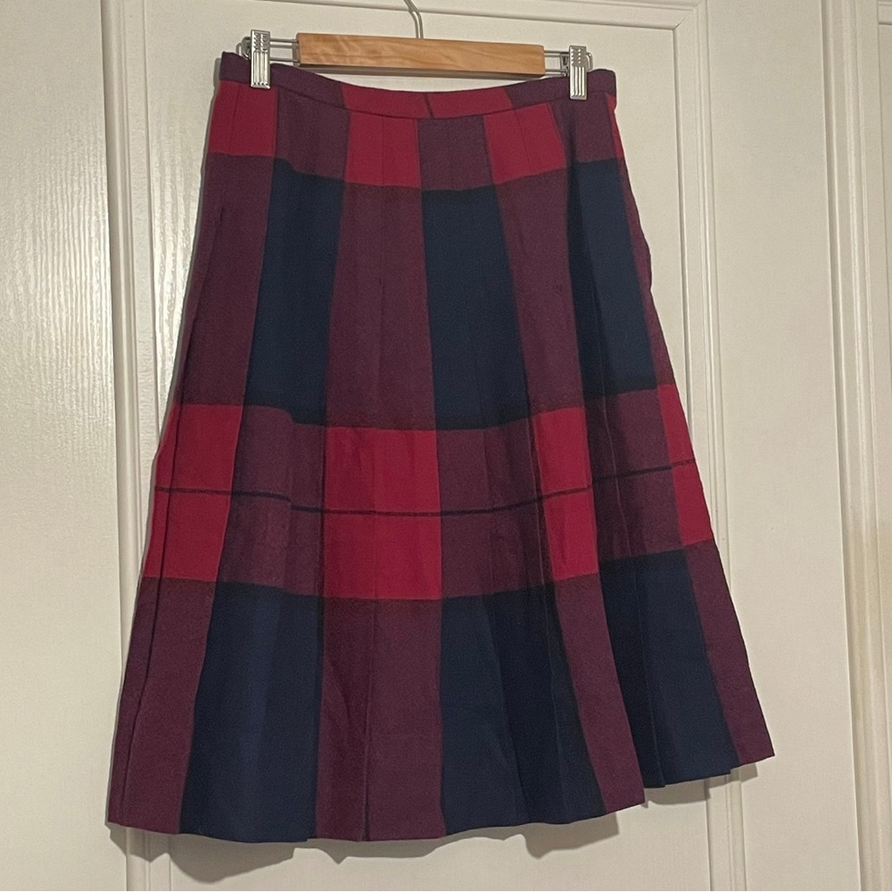 Vintage tartan pleated red and blue skirt by Victoire
